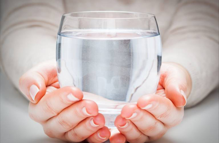 Nước ép nào nên hạn chế khi bị đau dạ dày?
