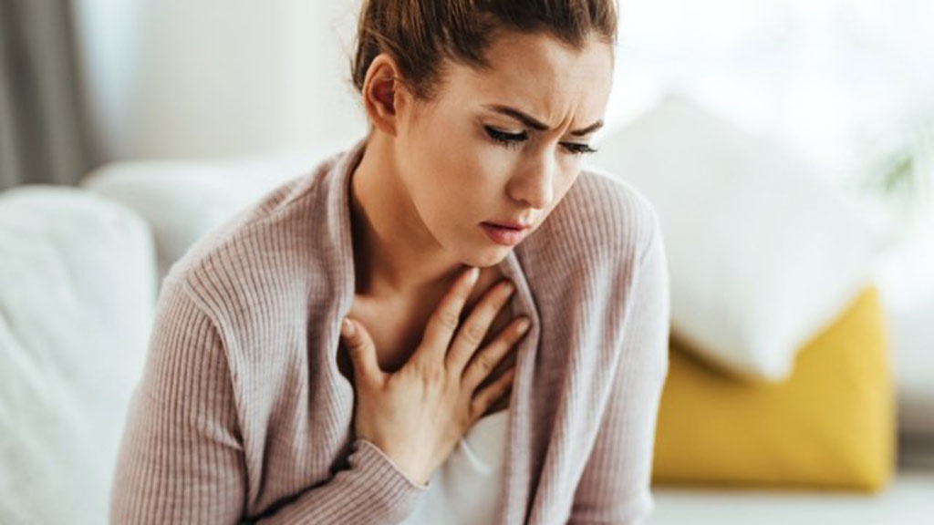 Siêu âm tim cơ bản được chỉ định trong những trường hợp bệnh nhân có các triệu chứng đau ngực, khó thở