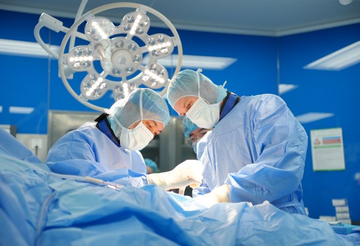 thay khớp háng ở bệnh viện nào tốt